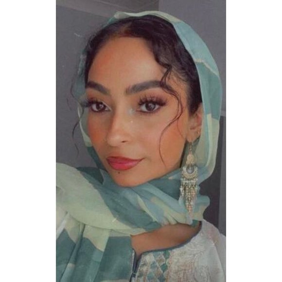 Crystal and Pearl Earrings - Picture 5 of 5